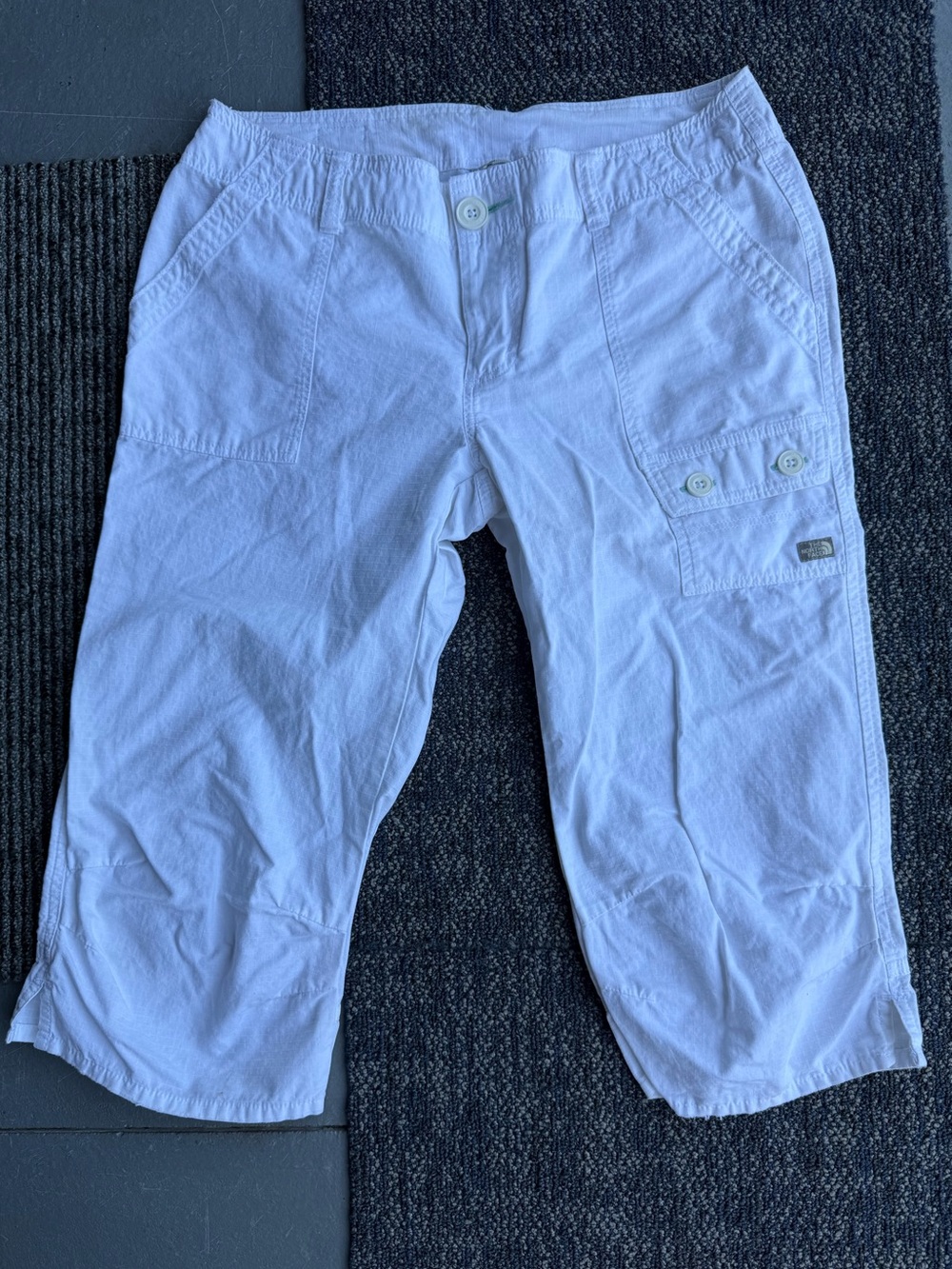 The North Face Women’s White Cargo Capris - Lightweight Ripstop